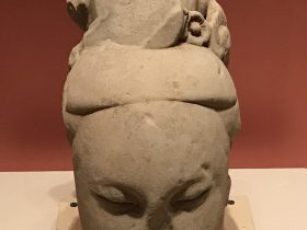 侍女頭像-明時代-天下の大足-大足石刻の発見と継承-金沙遺跡博物館-成都