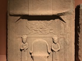 双女侍座図-宋-天下の大足-大足石刻の発見と継承-金沙遺跡博物館-成都