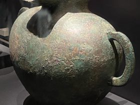 銅扁壺-【列備五都ー秦漢時代の中国都市】-成都博物館-四川成都