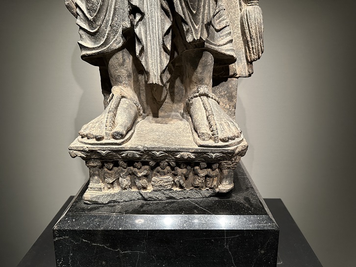 【菩薩立像】パキスタン・ガンダーラ|クシャーン朝・2世紀－常設展－東京国立博物館－東洋館
