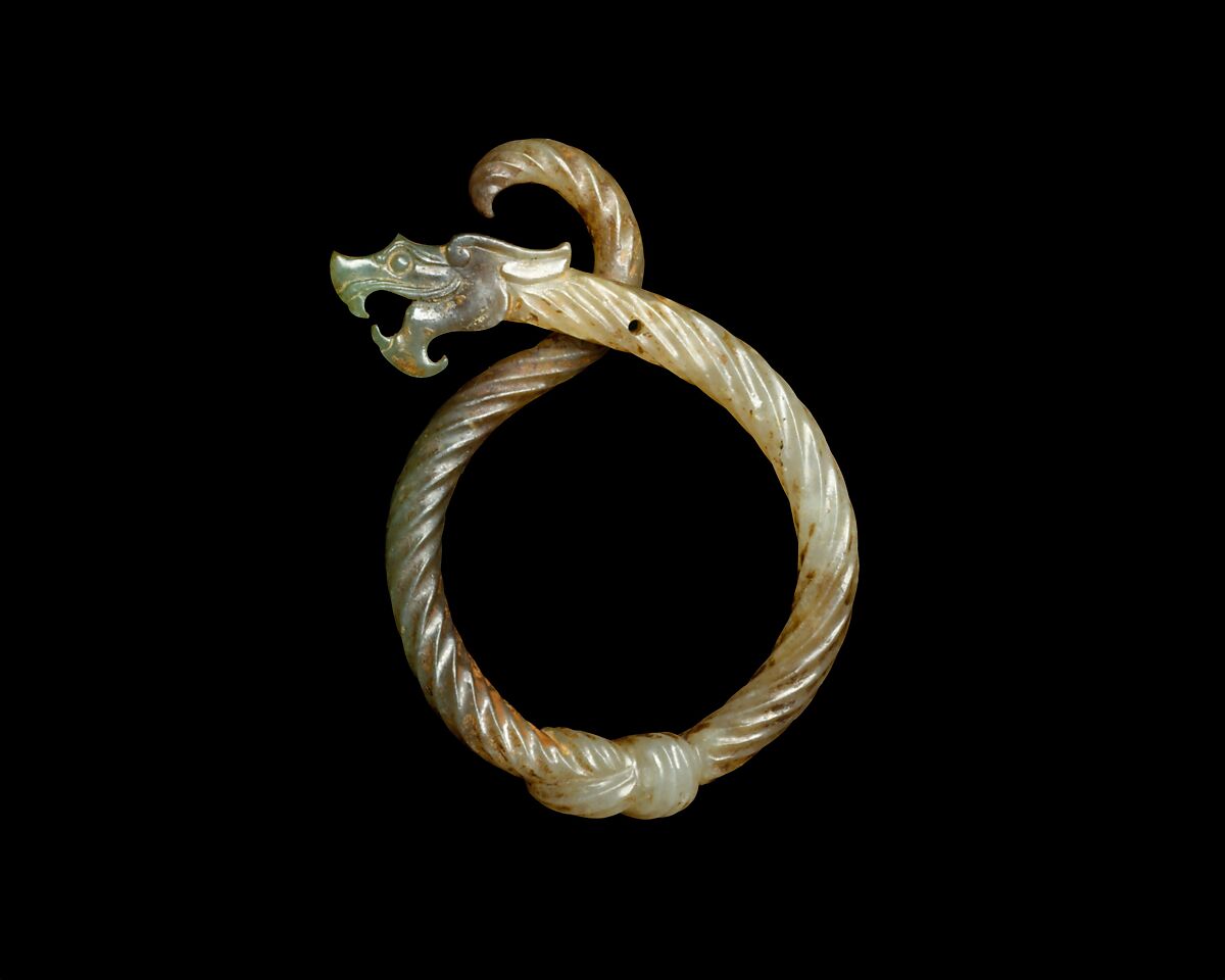 【絞絲龍形玉佩　Knotted dragon pendant】中国‐東周時代‐翡翠