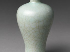 【梅瓶形花磁瓶　Vase in Meiping Shape】中国‐清時代‐景徳鎮