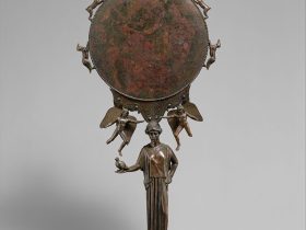 【ドレープ女性支持物持ち青銅鏡　 Bronze mirror with a support in the form of a draped woman】ギリシャ‐古典期