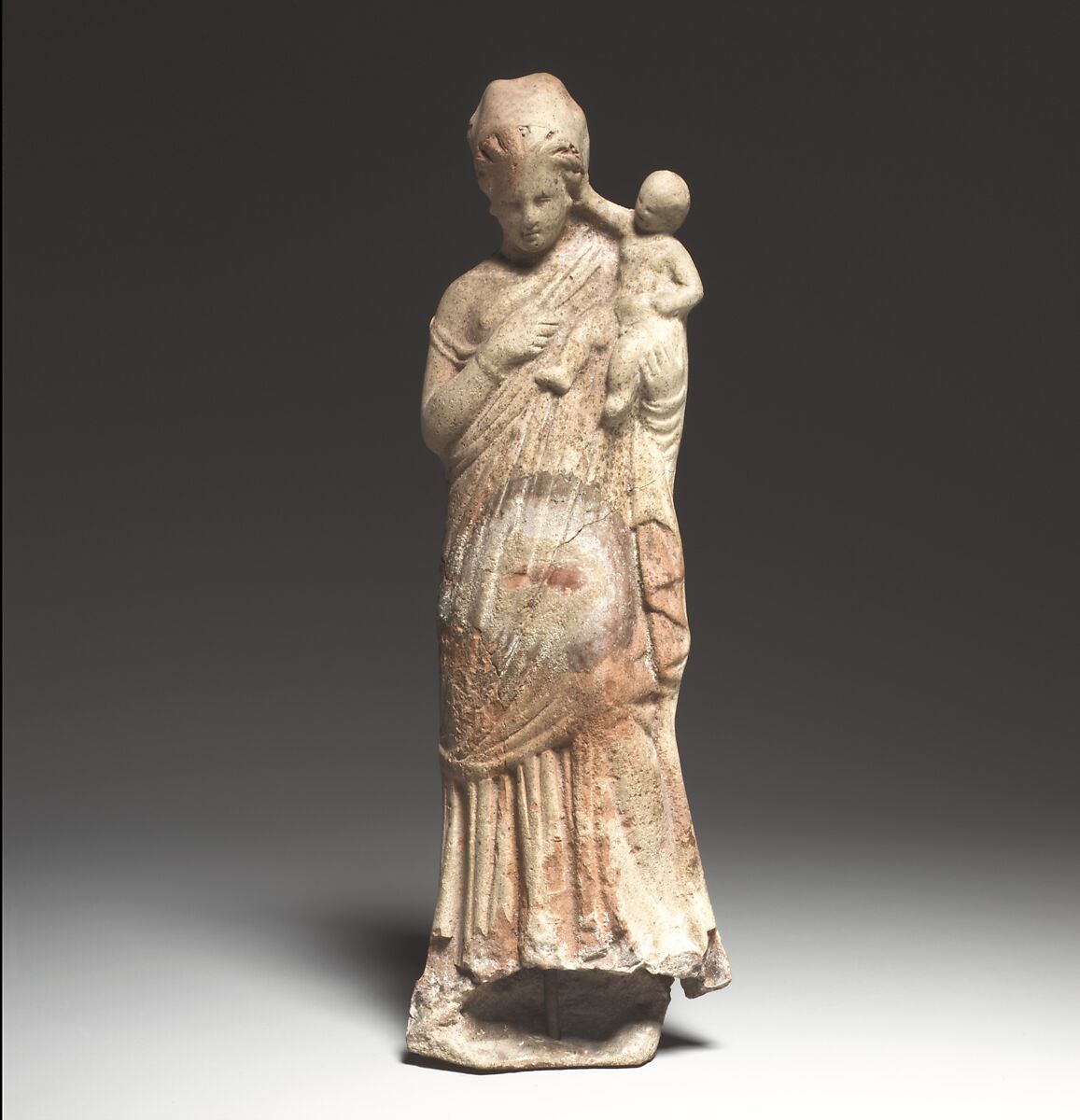 【赤ん坊抱く女性のテラコッタ像　Terracotta statuette of a woman holding a baby】ギリシャ‐ヘレニズム後期