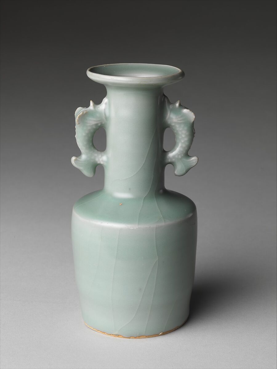 【龍泉窯双耳瓶　Vase with Dragonfish Handles】中国‐南宋時代‐青磁釉