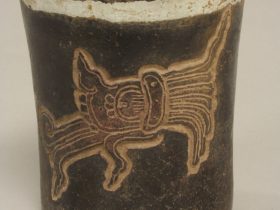 【彫刻紋円筒形容器　 Cylinder Vessel】メキシコ‐メソアメリカ‐マヤ文化