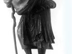 【短衣草鞋老人彫像　Statuette of Old Man Dressed in Short Draped Garments and Sandals, Carries a Bundle Tied over His Shoulder and Leans on a Staff】日本‐江戸時代