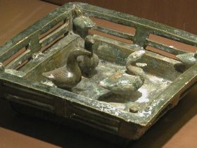 【鉛緑釉陶明器建築模型（一組）　Square Duck Pond】中国‐東漢時代