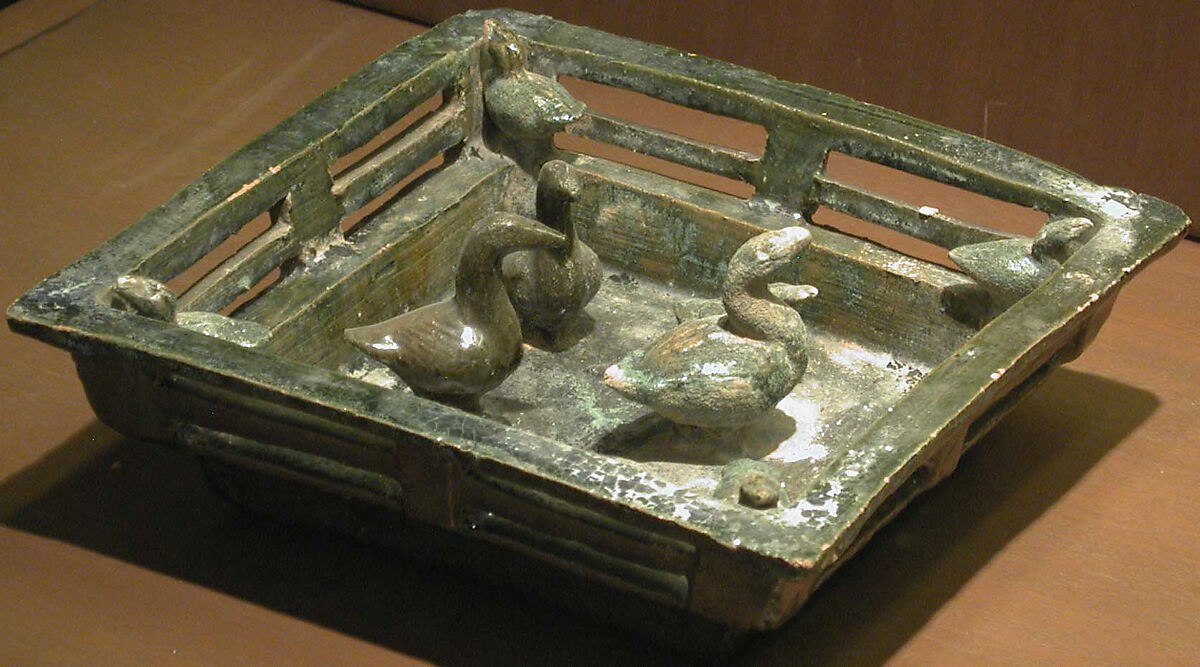 【鉛緑釉陶明器建築模型（一組）　Square Duck Pond】中国‐東漢時代
