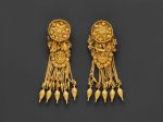 【金製のイヤリング　Gold earrings with disk and boat-shaped pendant】古代東ギリシャ‐ヘレニズム期