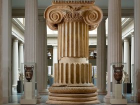 【サルディスのアルテミス神殿からの大理石柱　Marble column from the Temple of Artemis at Sardis】古代ギリシャ‐ヘレニズム期