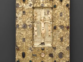 【パネルに象牙彫刻磔刑場面　Panel with an Ivory Crucifixion Scene】スペイン‐アラゴン地域