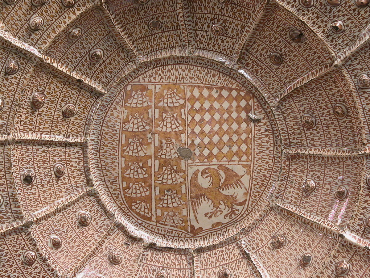 【対称紋章の盾皿　Dish with Heraldic Shield】スペイン‐バレンシア州マニセス