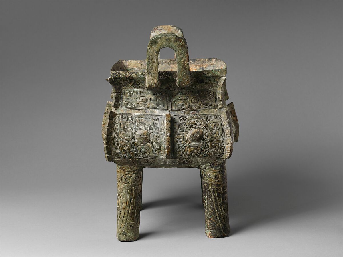【青銅方鼎及び俎蓋　Rectangular cauldron (Fangding) with footed cover (Zu)】中国-商代