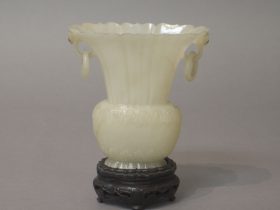 【痕都斯坦風格白玉瓶　Vase with ring handles】中国-清代