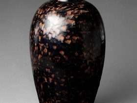 【吉州窰玳瑁釉梅瓶　Bottle in Meiping Shape with “Tortoiseshell” Glaze】中国‐元代