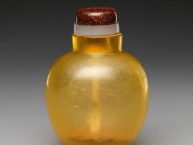 【料器鼻煙壺　Snuff Bottle】中国-清代