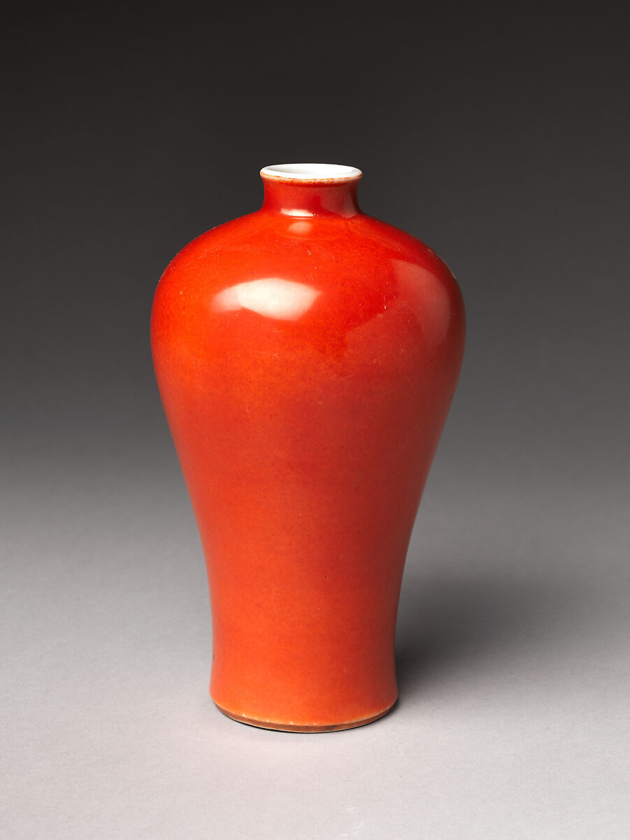 【珊瑚紅釉梅瓶　Vase in Meiping Shape】中国-清代後期