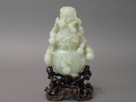 【葫蘆式玉瓶　Bottle in the shape of a gourd】中国‐清代