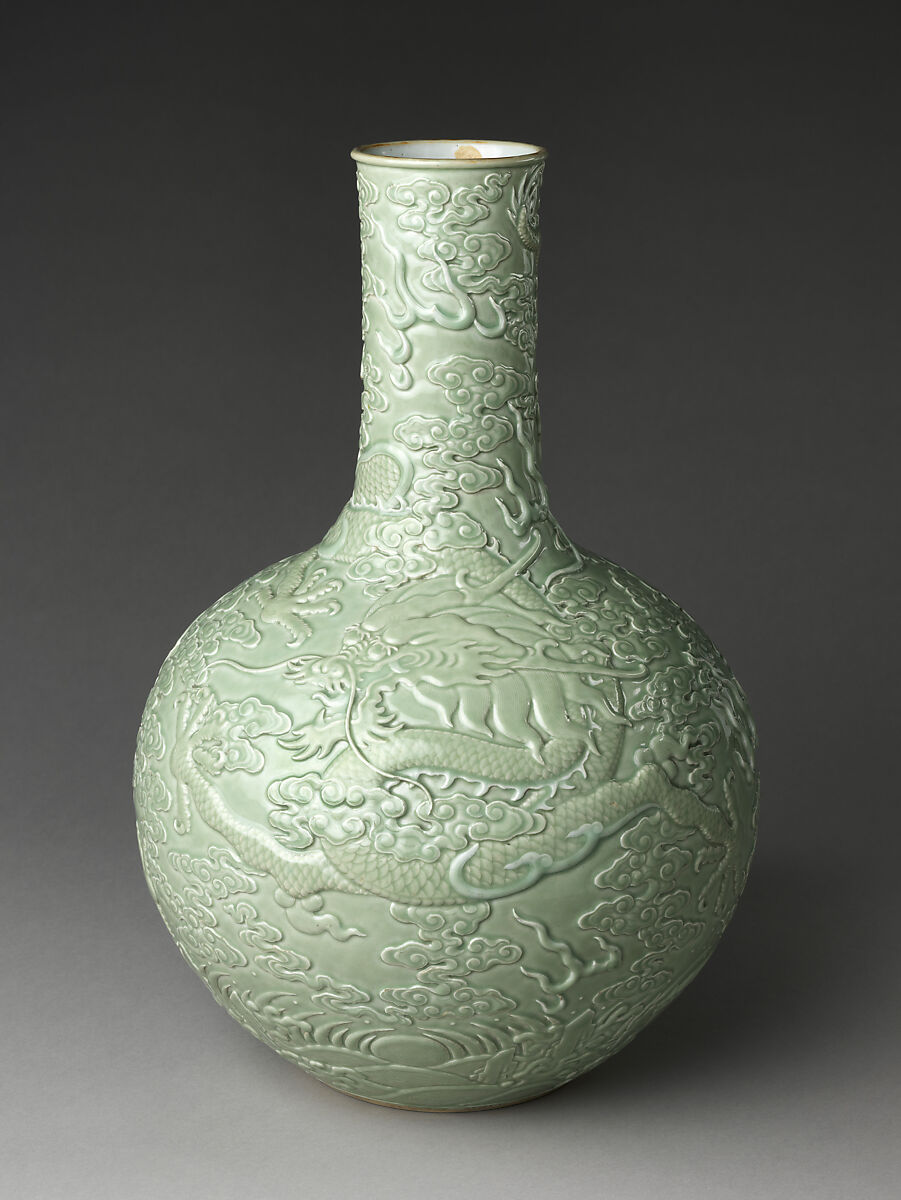 【雲龍図花瓶　Vase with dragon amid clouds】中国‐清代