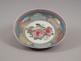 【景德鎮窯粉彩瓷錦地開光花果紋盤　Dish with flowers and fruits】中国‐清代