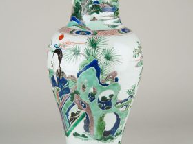 【景徳鎮窯五彩庭園仕女図瓶　Vase】中国‐清代康熙時代