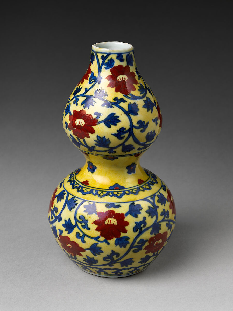 【黄赤彩青花釉磁瓶　Vase】中国‐明代嘉靖時期