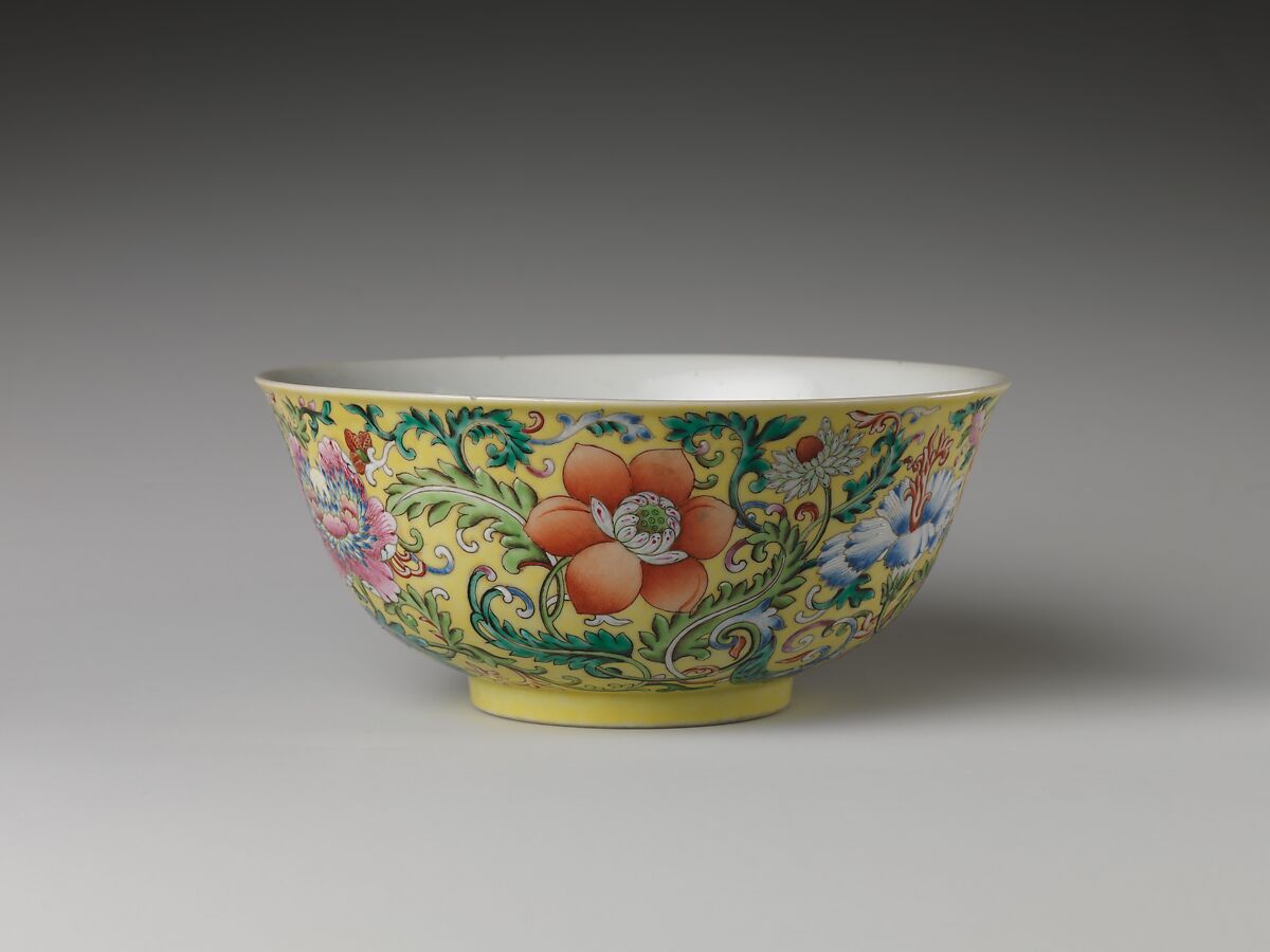 【景徳鎮窯黄地粉彩花卉碗　Bowl with imaginary composite flowers】中国‐清代道光帝時代