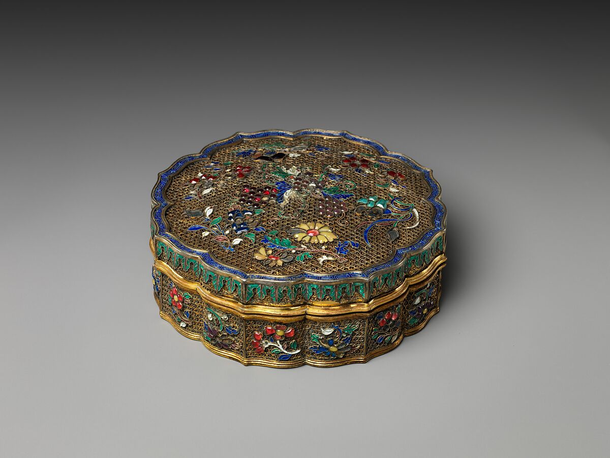 【銀累絲燒藍嵌寶菱花盒　Qing dynasty (1644–1911)】中国‐清代