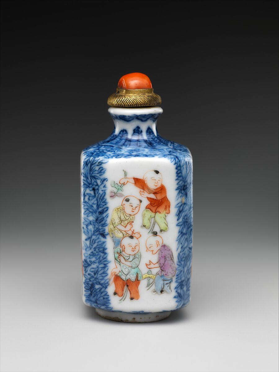 【景徳鎮窯青花粉彩嬰戲圖鼻煙壺　 Snuff bottle with boys at play】中国‐清代