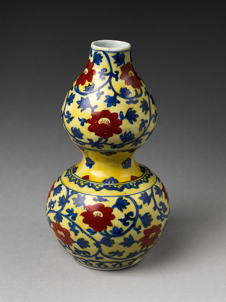 【黄赤彩青花釉磁瓶　Vase】中国‐明代嘉靖時期