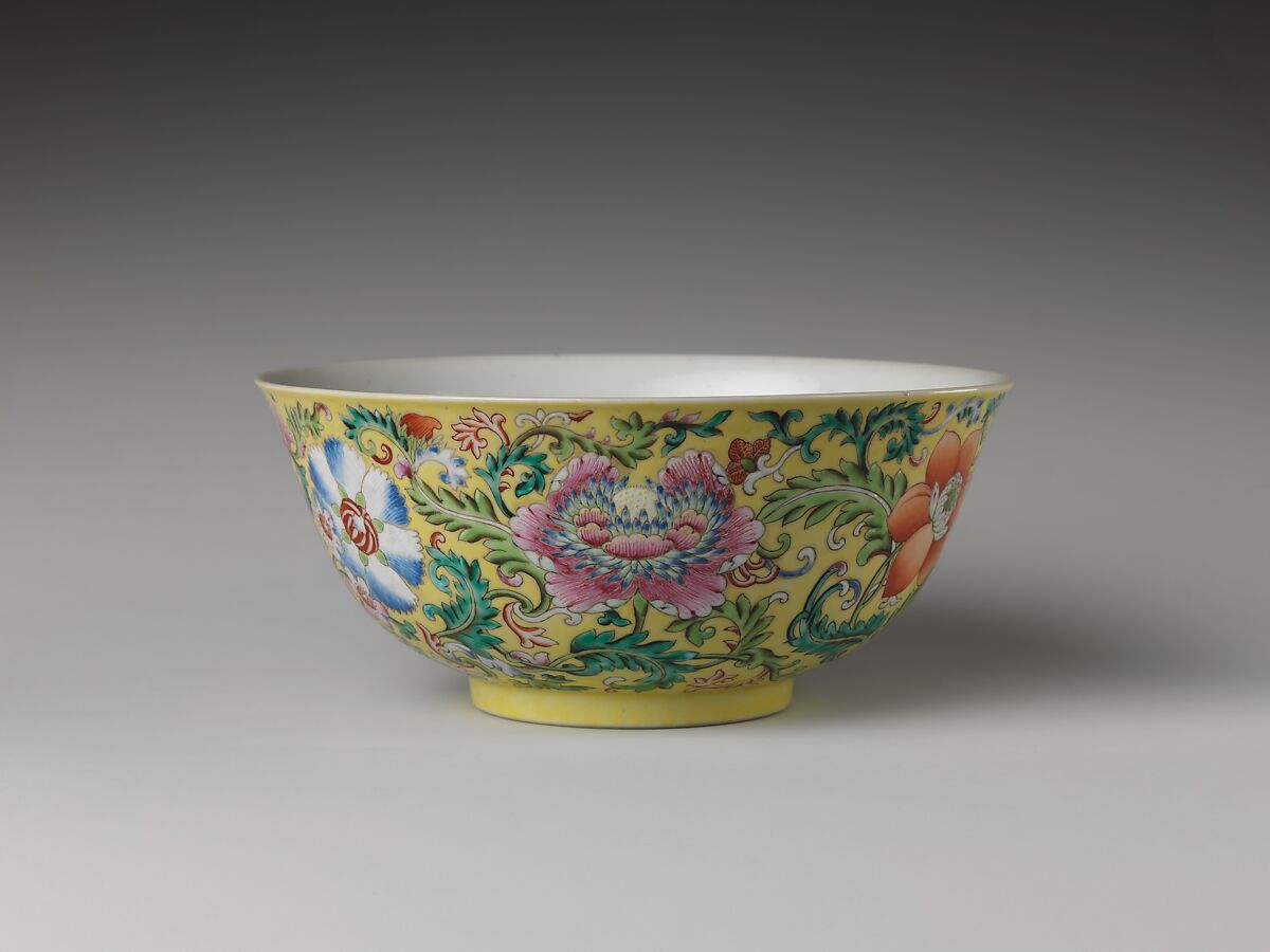 【景徳鎮窯黄地粉彩花卉碗　Bowl with imaginary composite flowers】中国‐清代道光帝時代