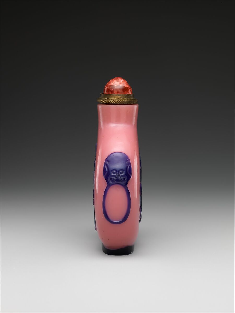 【套料玻璃鍾馗圖鼻煙壺　 Snuff bottle with demon queller Zhong Kui】中国‐清代