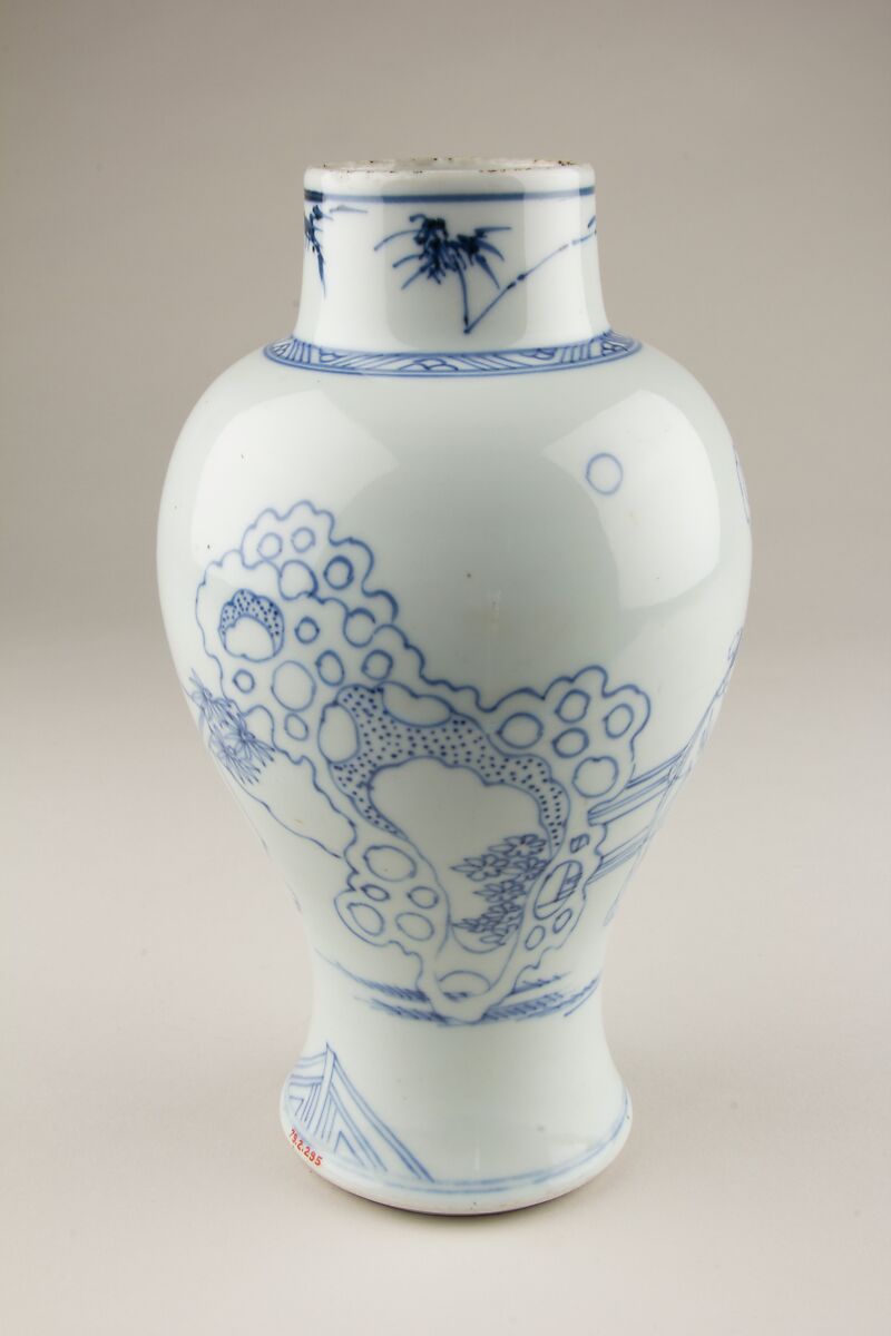 【景徳鎮窯青花庭院高士圖瓶　Vase with scholars in a garden】中国‐清代康煕時代