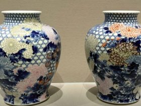【色絵菊花文花瓶】香蘭社－皇居三の丸尚蔵館