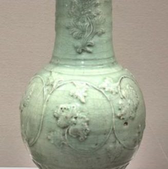 【青磁牡丹唐草文大花瓶】法隆寺献納宝物－中国·元時代(13〜14世紀)ー龍泉窯ー皇居三の丸尚蔵館所蔵