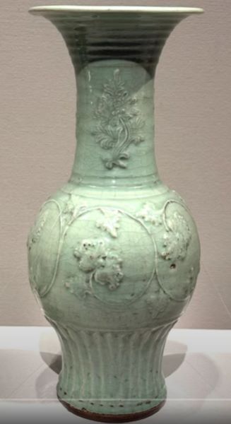 【青磁牡丹唐草文大花瓶】法隆寺献納宝物-中国·元時代(13〜14世紀)ー龍泉窯ー皇居三の丸尚蔵館所蔵