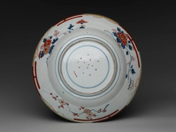【花瓶に花図皿(Plate with Vase and Flowers)】伊万里焼ーメトロポリタン美術館所蔵